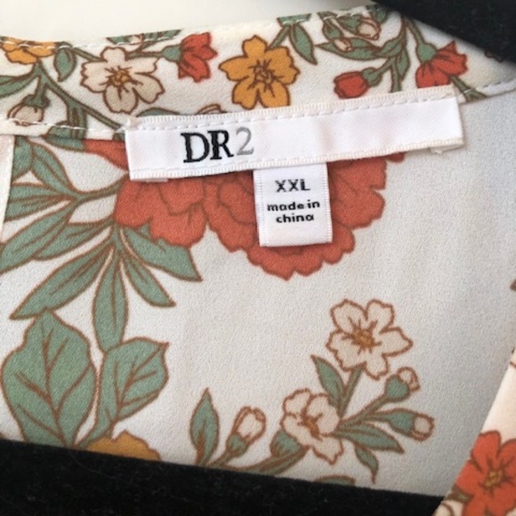 Super cute Dr 2 Blouse sleeveless XXL Excellent used condition - Picture 2 of 13